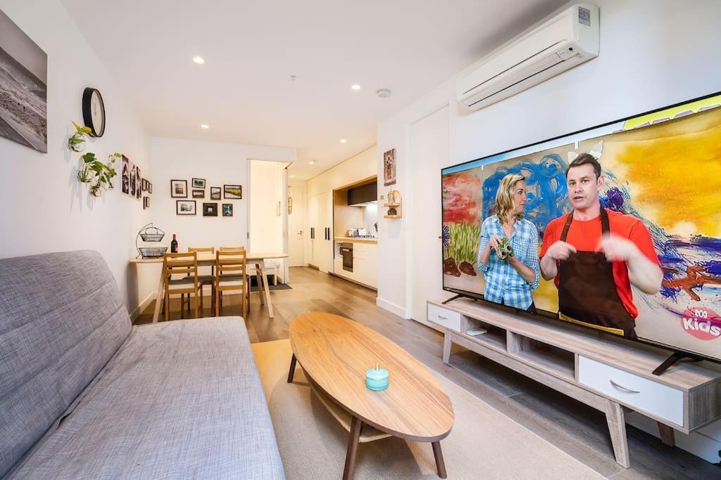 2 Bd Luxury At Heart Of Docklands With 85