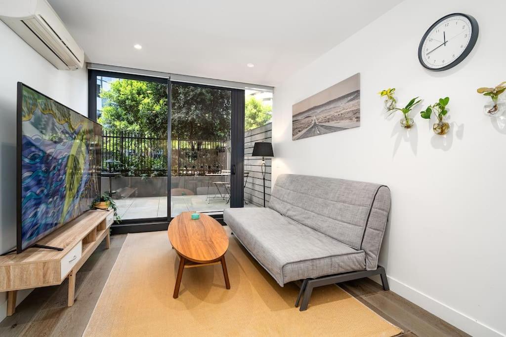2 Bd Luxury At Heart Of Docklands With 85