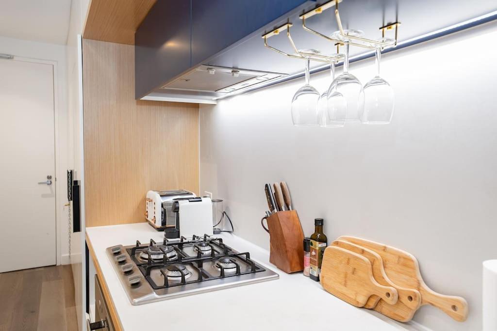 2 Bd Luxury At Heart Of Docklands With 85