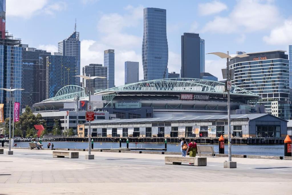 2 Bd Luxury At Heart Of Docklands With 85