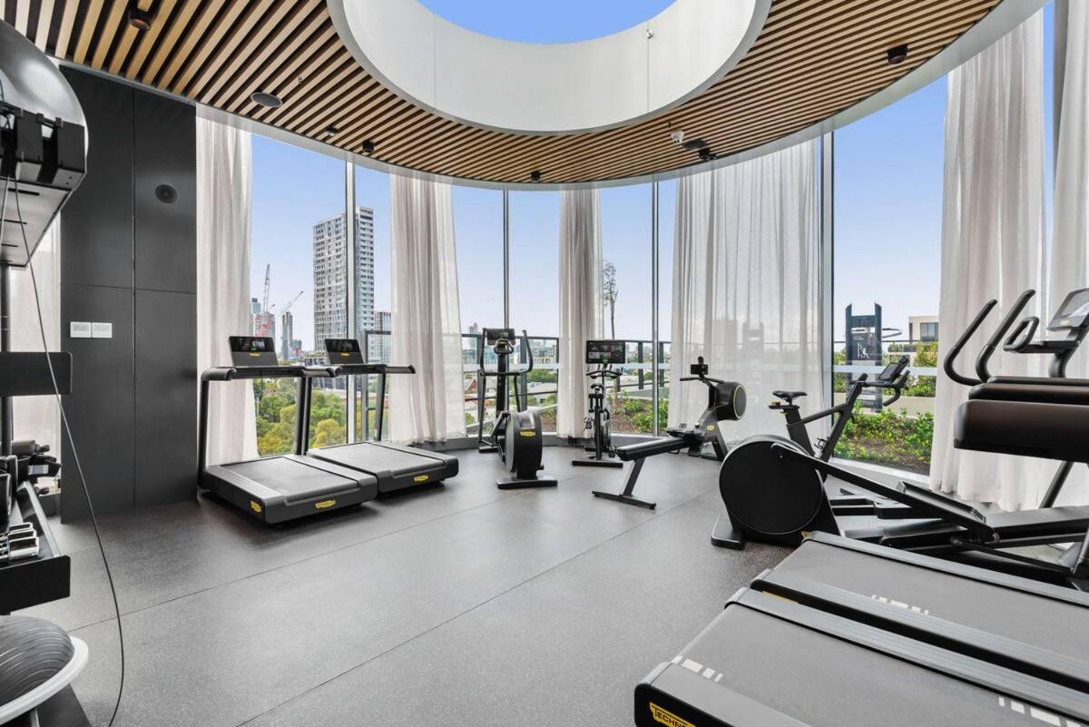 Zi - With Balcony, Bayview, Sauna And Pool Apartment *