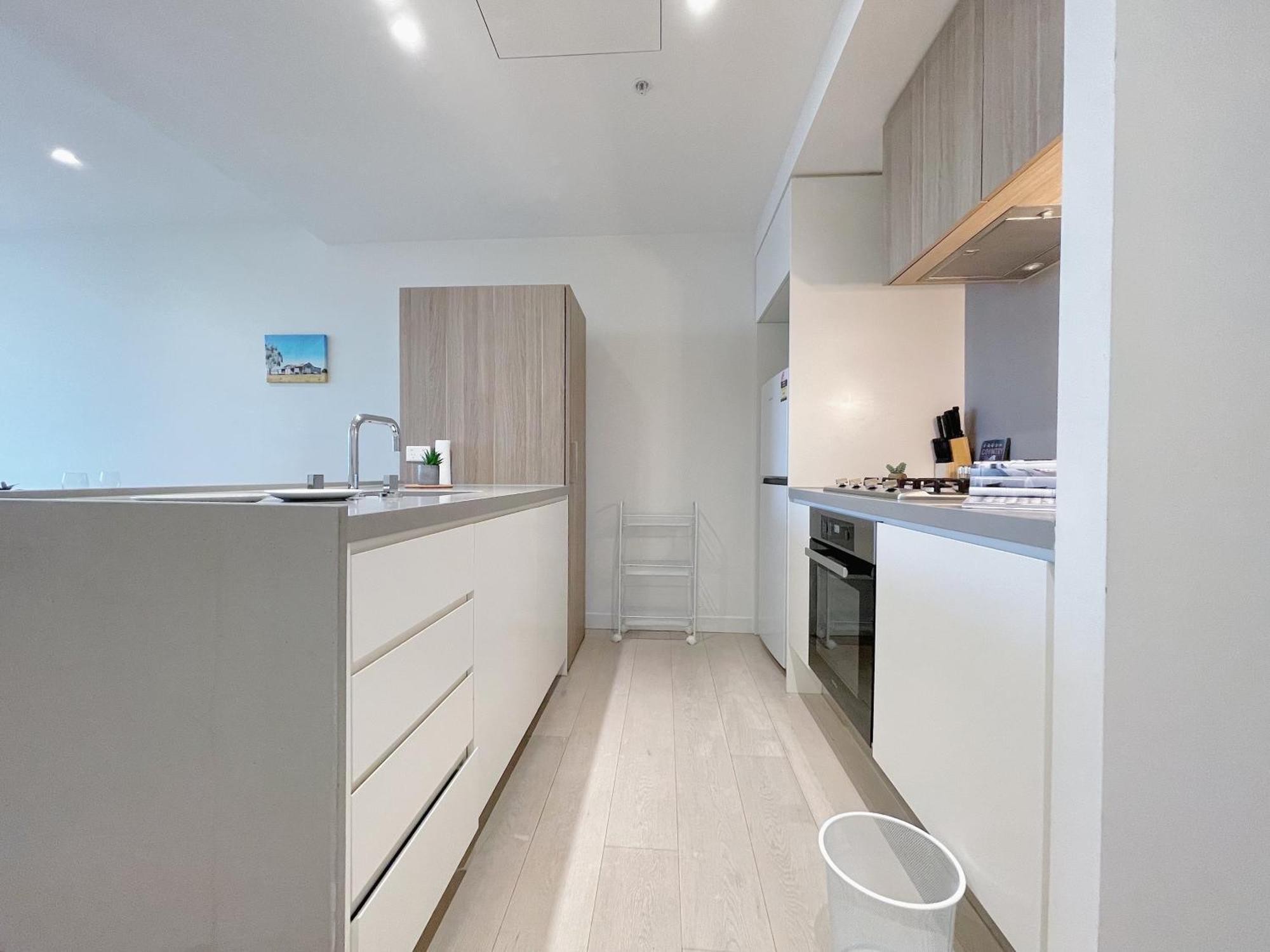 Apartment Queens Place 1b/view/workplace/swimming Pool/gym