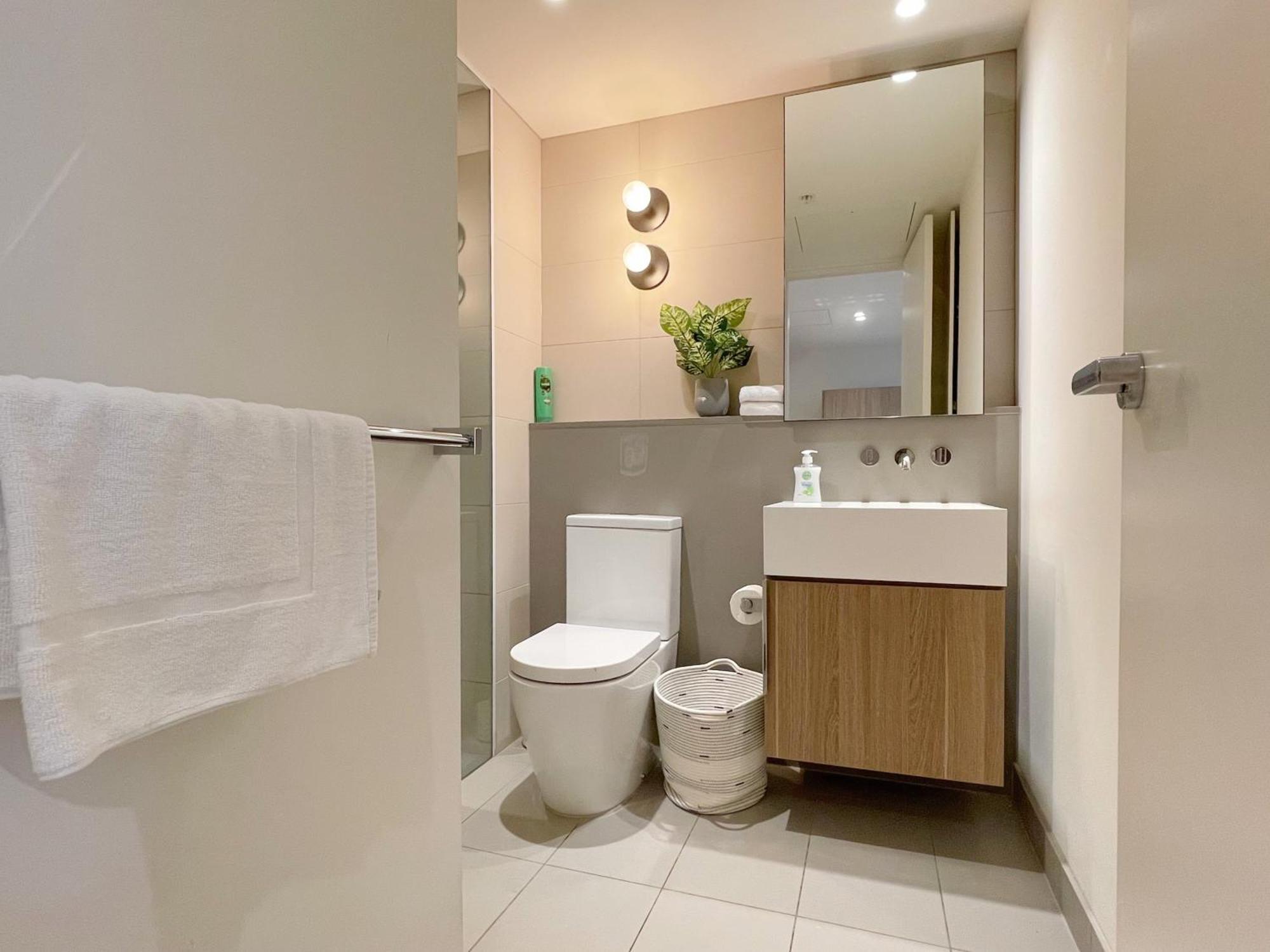 Apartment Queens Place 1b/view/workplace/swimming Pool/gym *