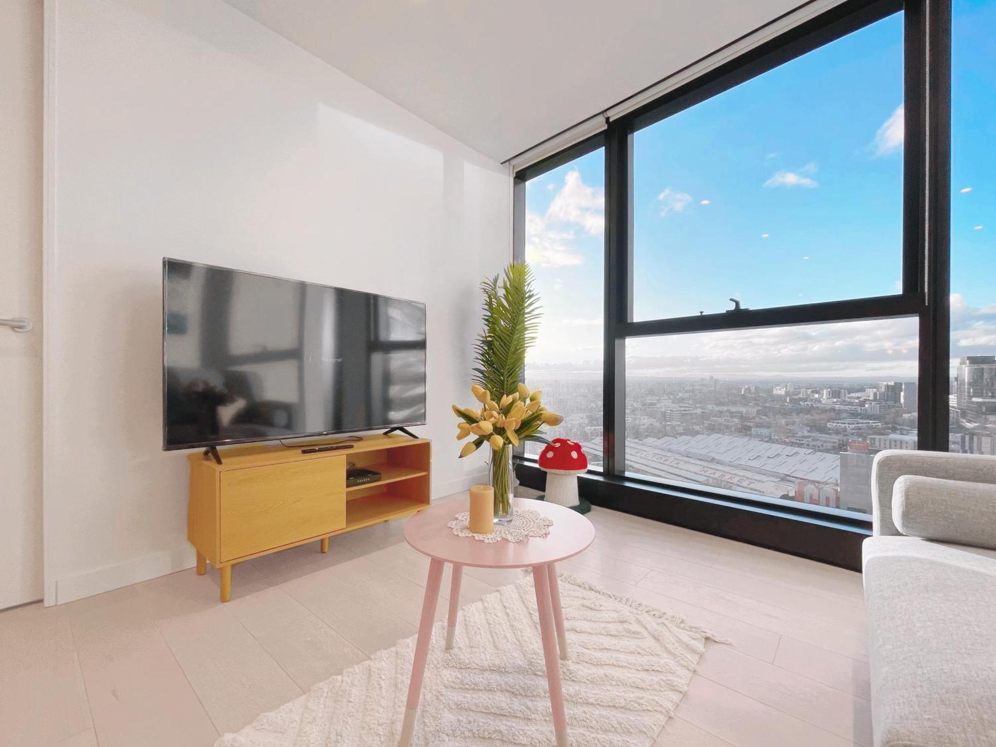 Queens Place 1b/view/workplace/swimming Pool/gym * Melbourne
