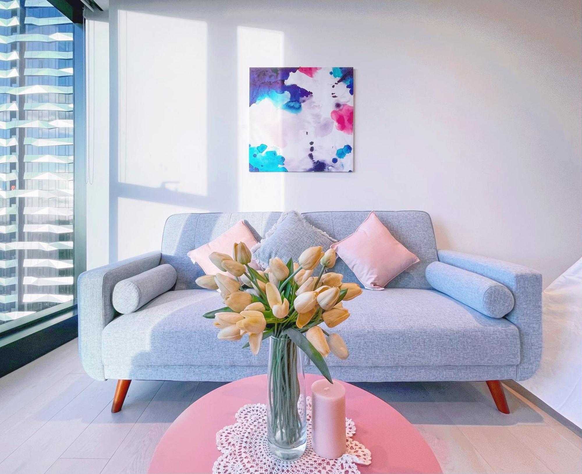 Queens Place 1b/view/workplace/swimming Pool/gym * Melbourne