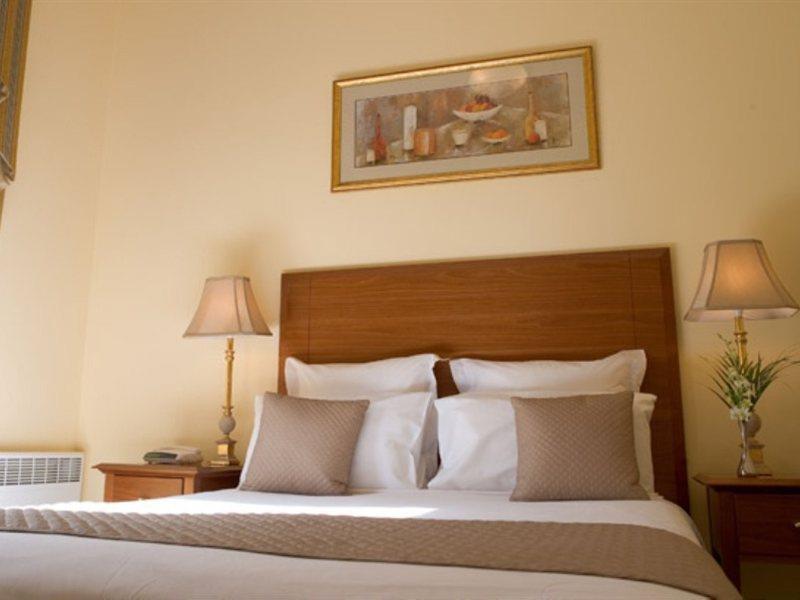 Charsfield Hotel Melbourne