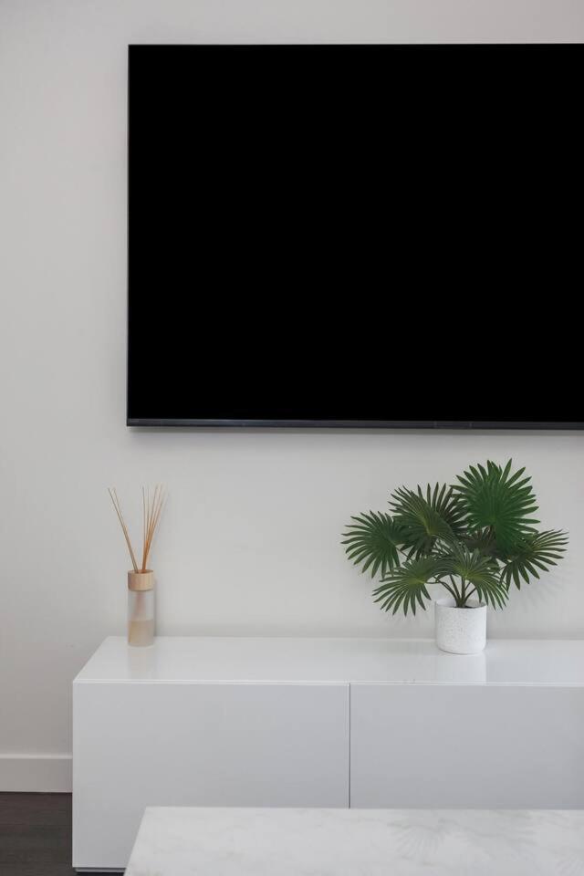Apartment The Clarke - Sophisticated Southbank Living