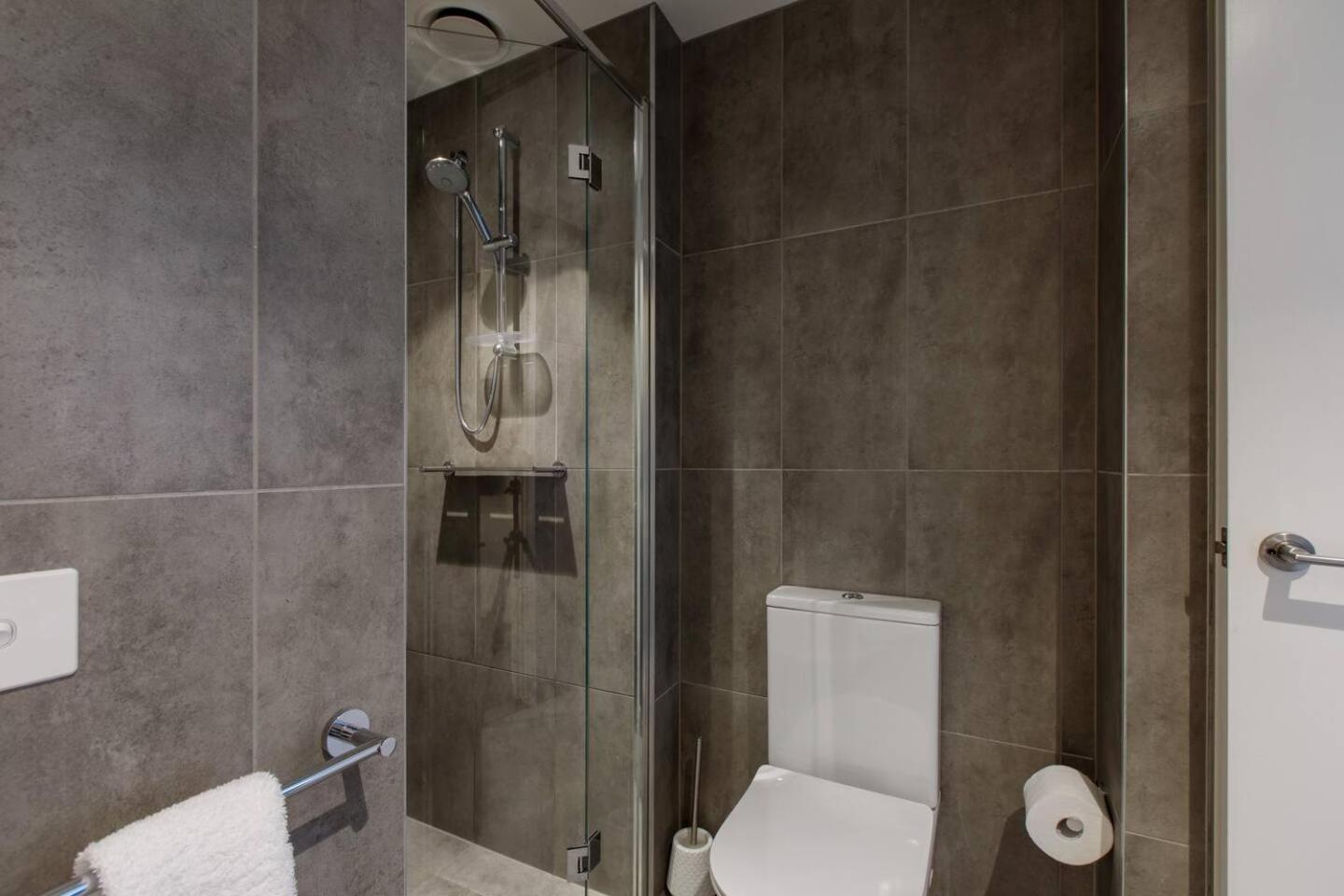 The Clarke - Sophisticated Southbank Living Melbourne