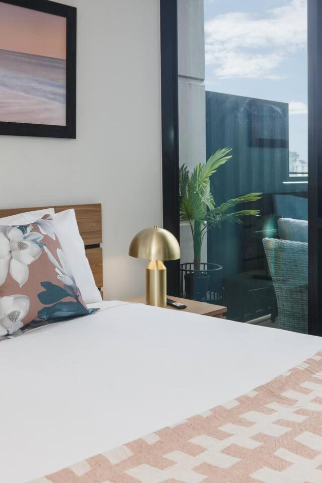 The Clarke - Sophisticated Southbank Living Apartment *