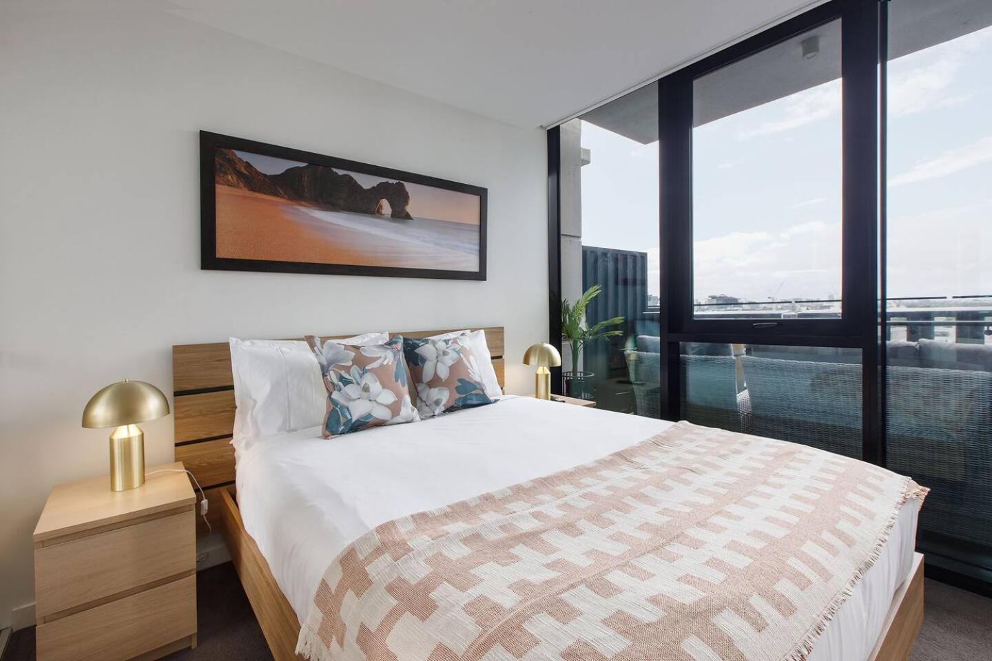 The Clarke - Sophisticated Southbank Living *