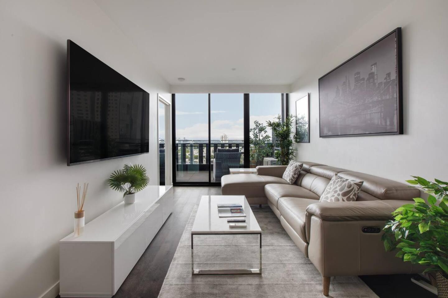 The Clarke - Sophisticated Southbank Living