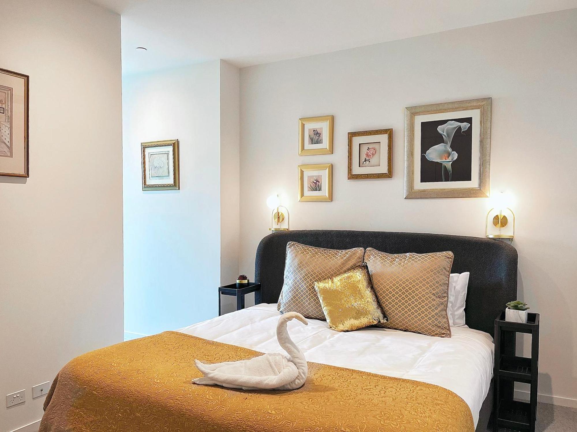 84 Floor/splendid View/free Car Park/3b/near Crown Melbourne