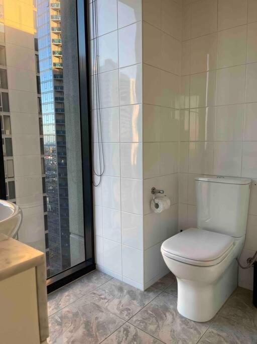 Spacious 3 Bedroom Southbank