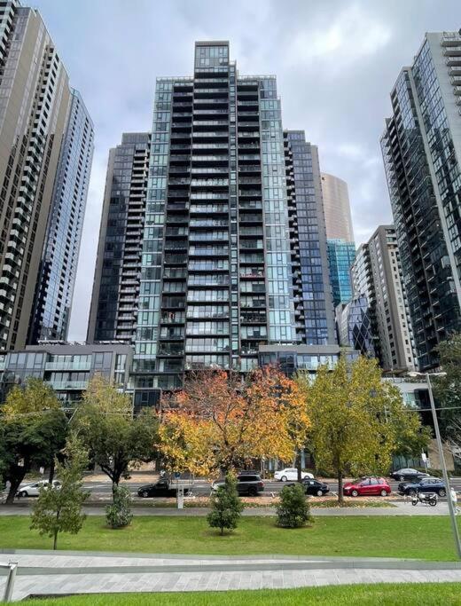 Spacious 3 Bedroom Southbank