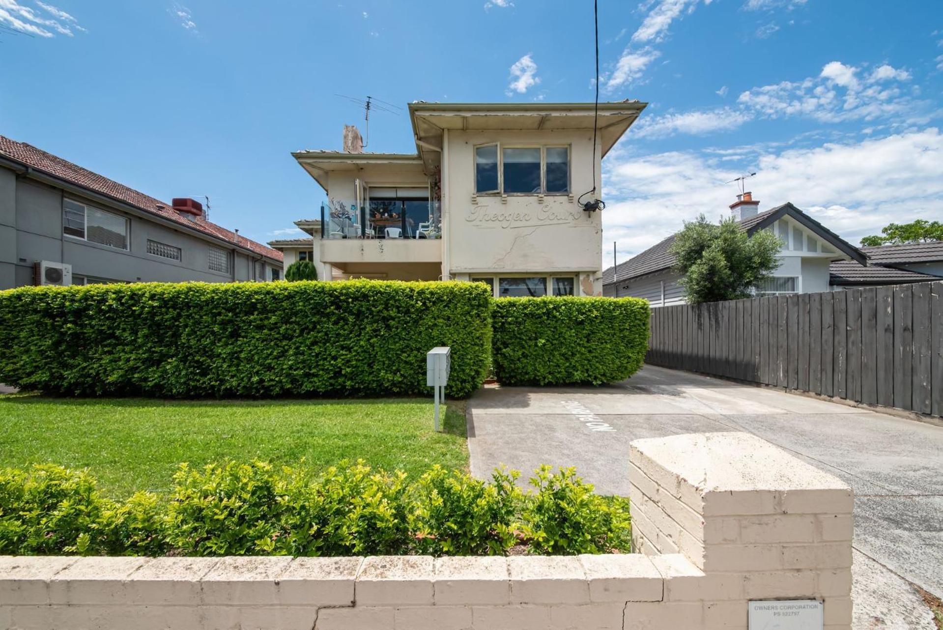 Apartment Esplanade Escape To The Brighton Boxes Melbourne