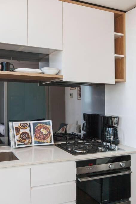 Designer With North Views * Melbourne