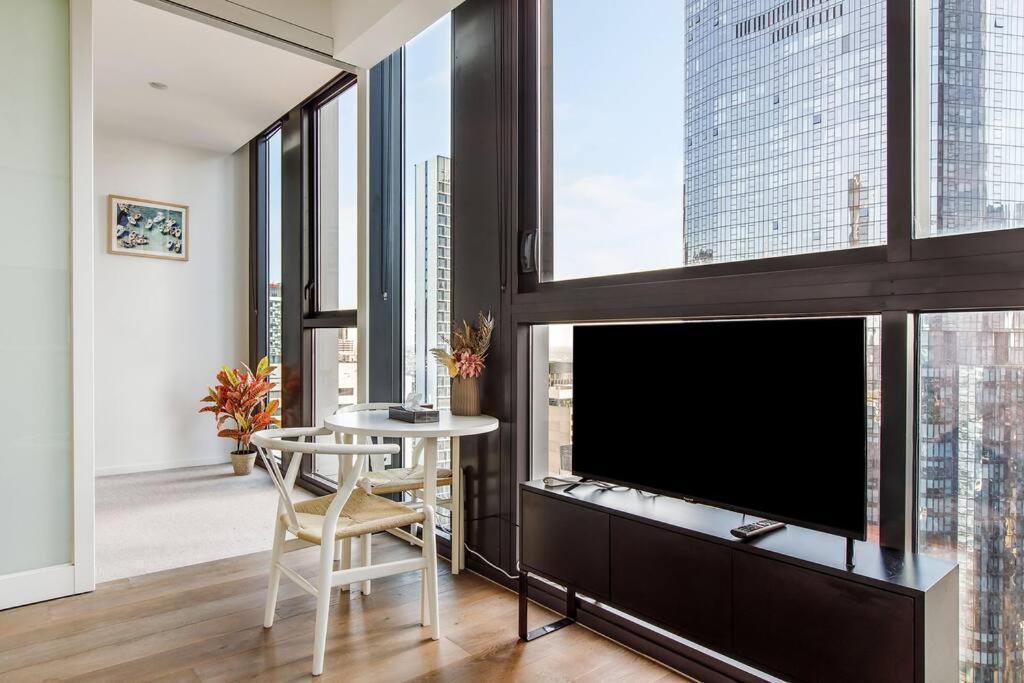 Apartment Designer With North Views
