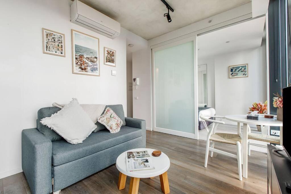 Designer With North Views Apartment *