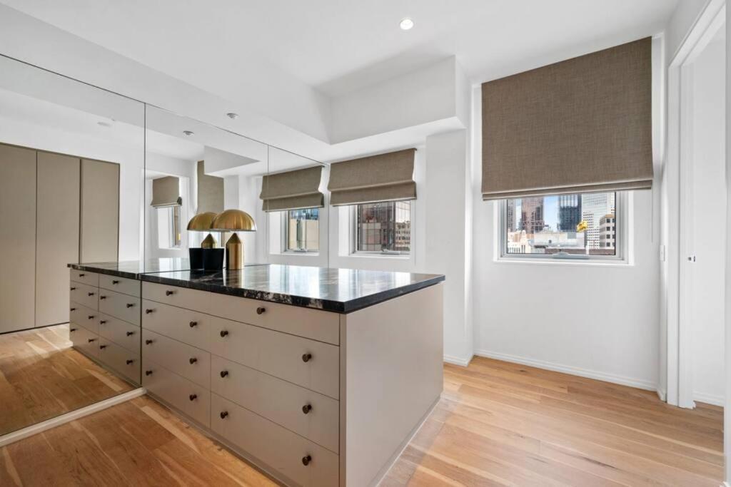 Luxury Living In The Paris End Apartment
