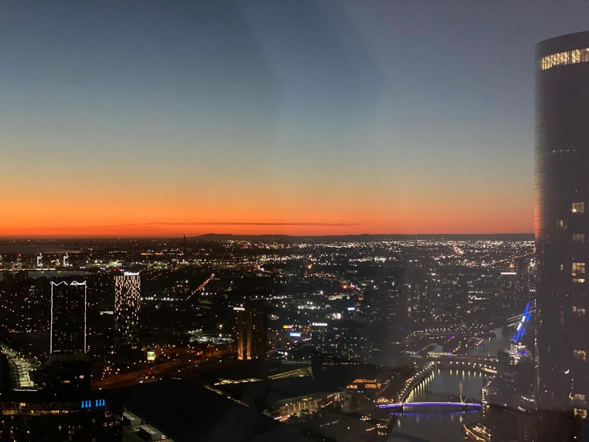 Apartment Sky - Ocean View 2 Bedroom With Sunrise And Sunset Views
