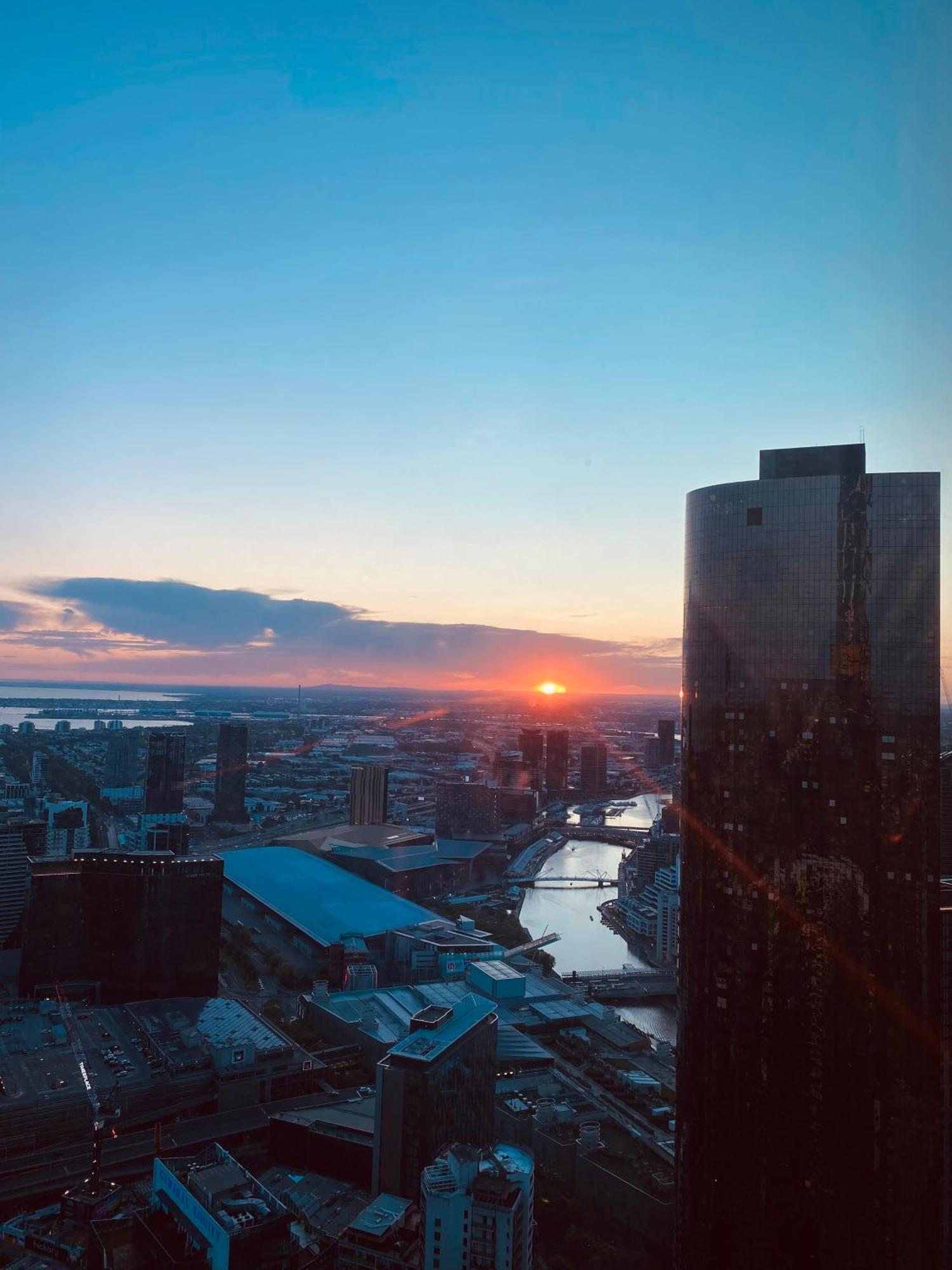 Sky - Ocean View 2 Bedroom With Sunrise And Sunset Views * Melbourne