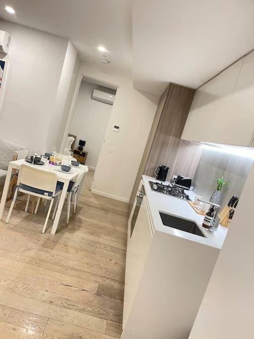 Apartment 墨尔本cbd中心、两房两卫、交通便利 *