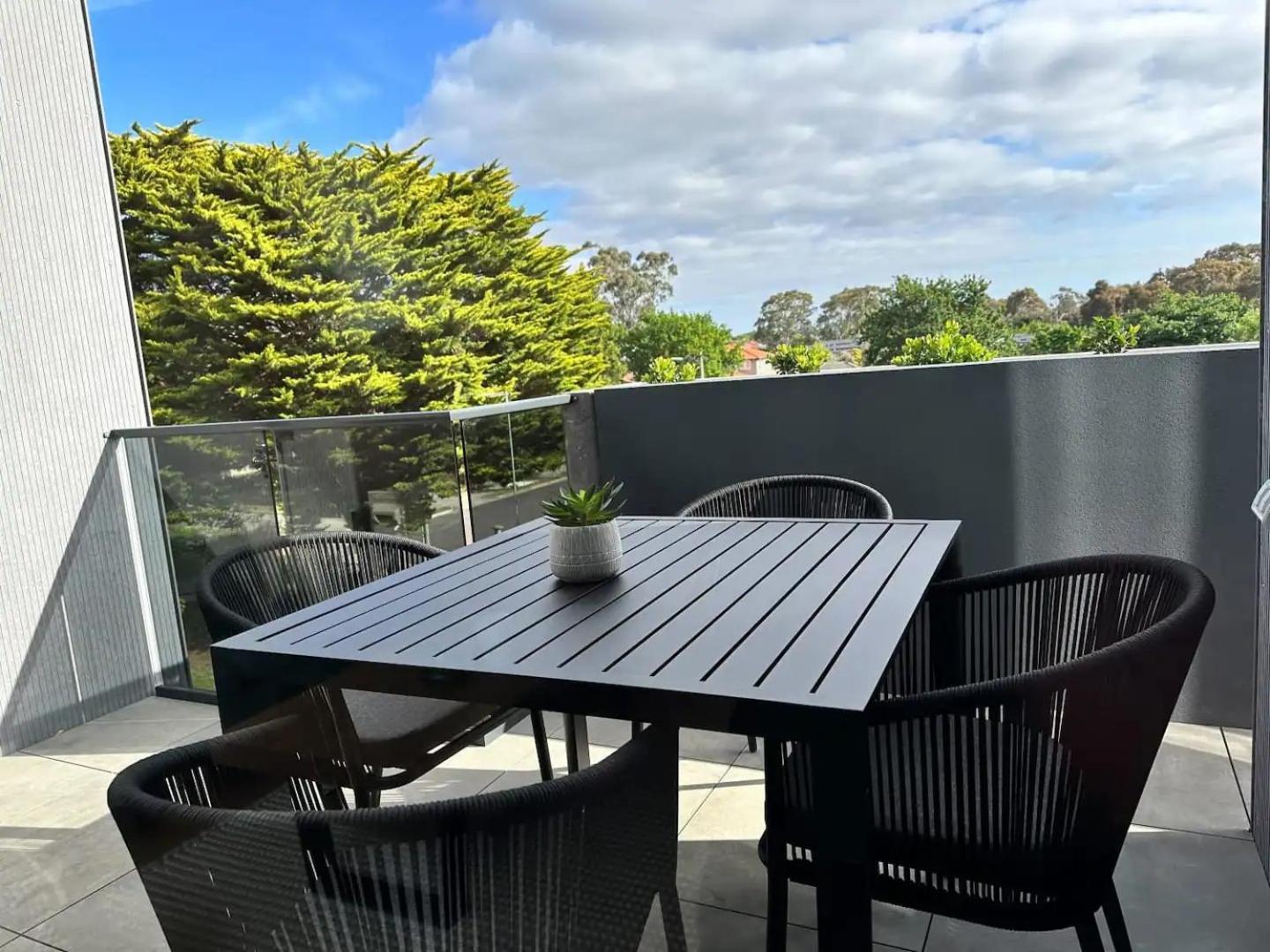 Samma - Linden In Ivanhoe Aparthotel *