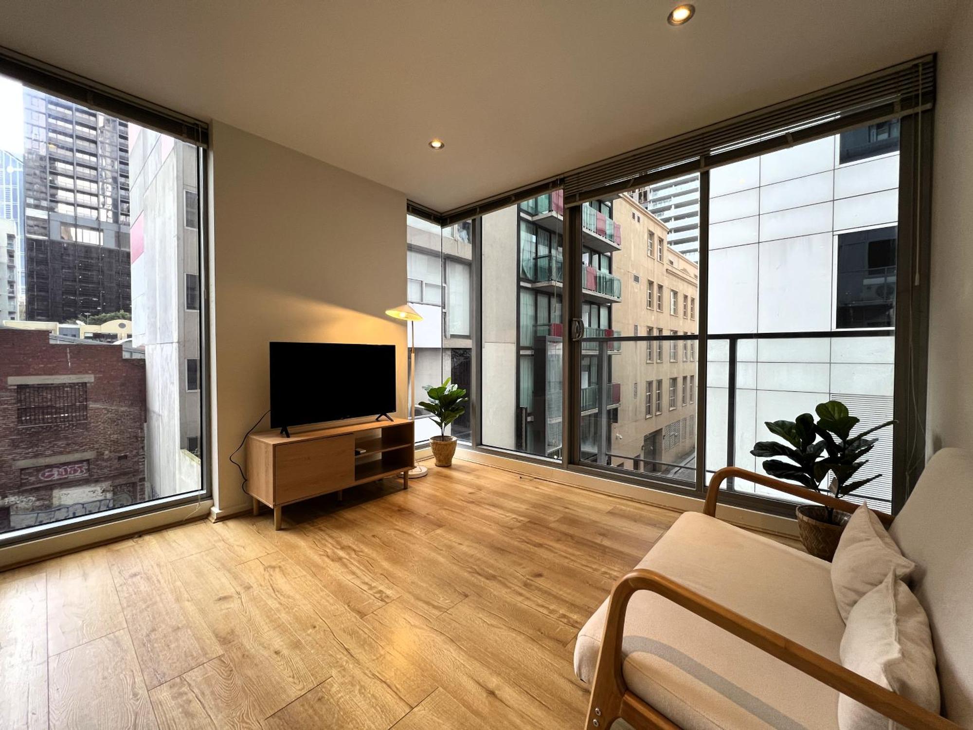 2 Brm 2 Bath, Chinatown, State Library Victoria *