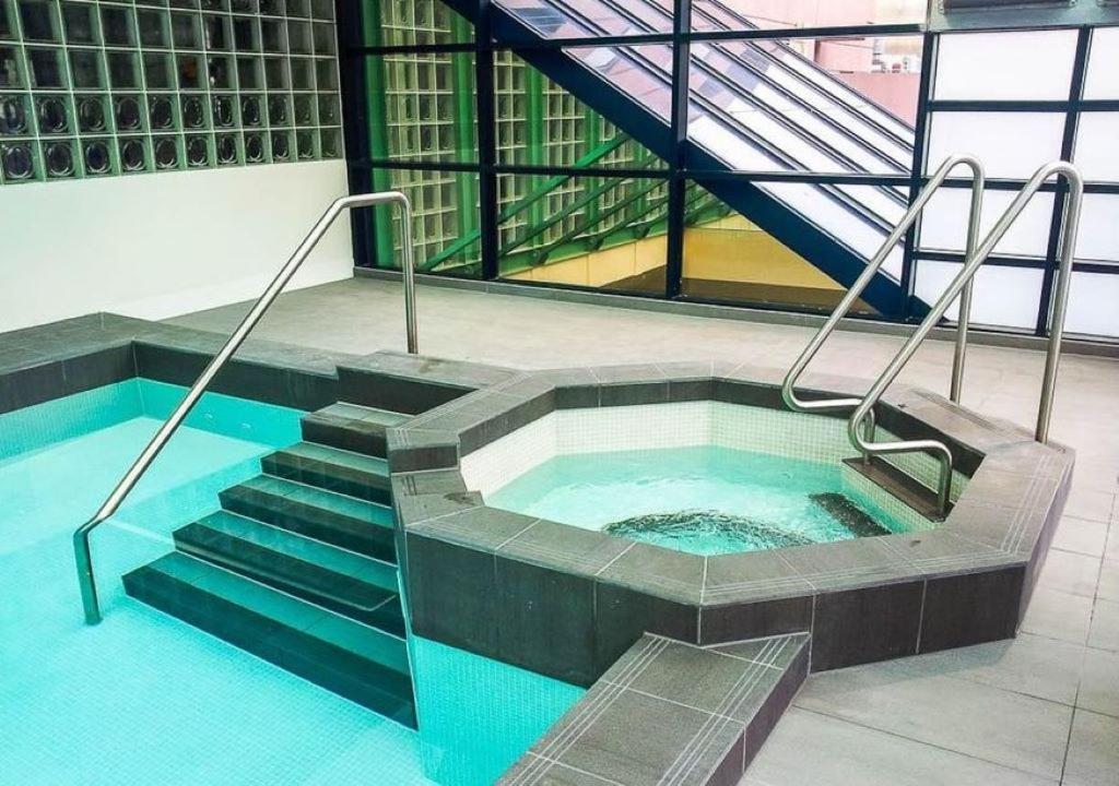 Apartment Chic - Sleeps 6, Free Parking