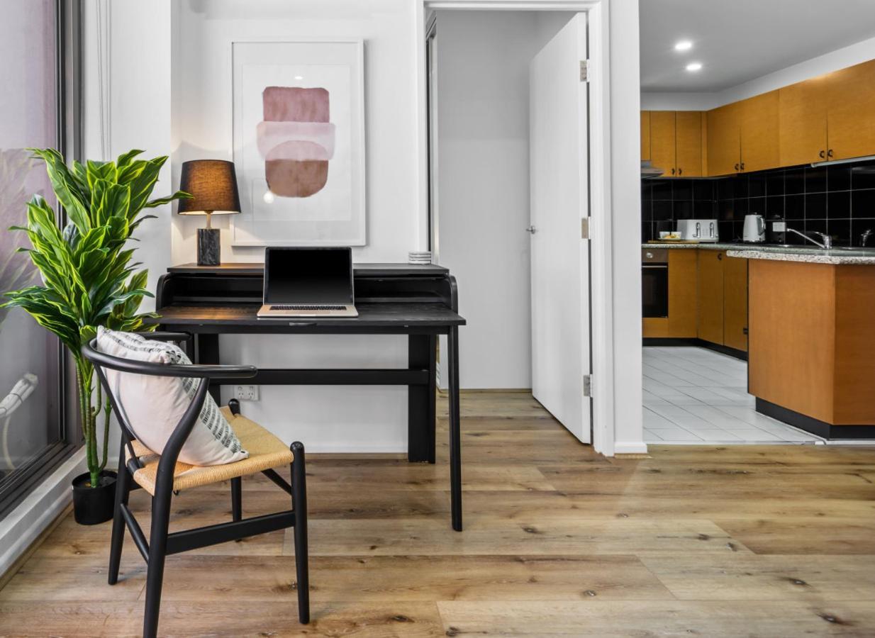 Chic - Sleeps 6, Free Parking Apartment