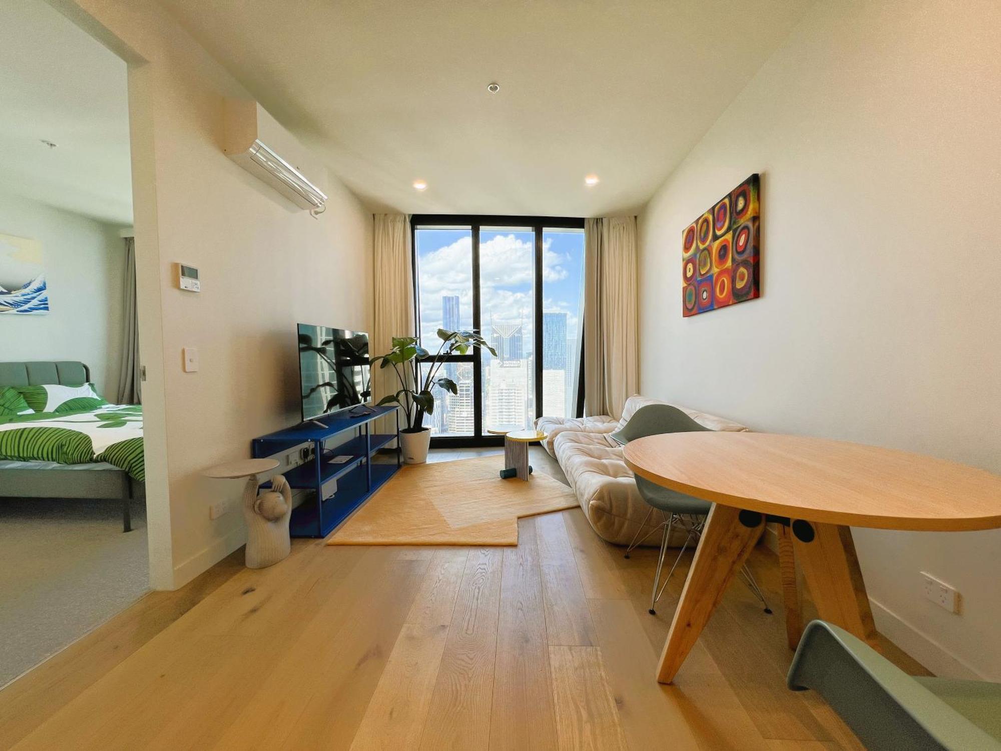 1 Brm 1 Study, Southern Cross, Garden View, Lvl 45 * Melbourne
