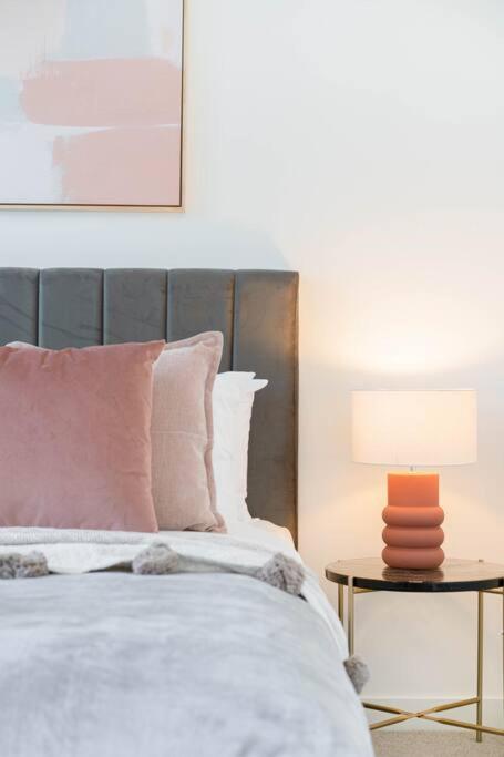 Apartment Bright 1b West W Free Parking #mv09 *
