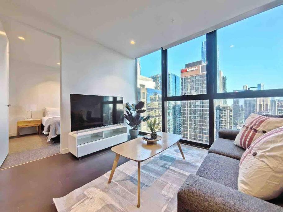 Cozy 1b In Mel -unbeatable Location- #eq35