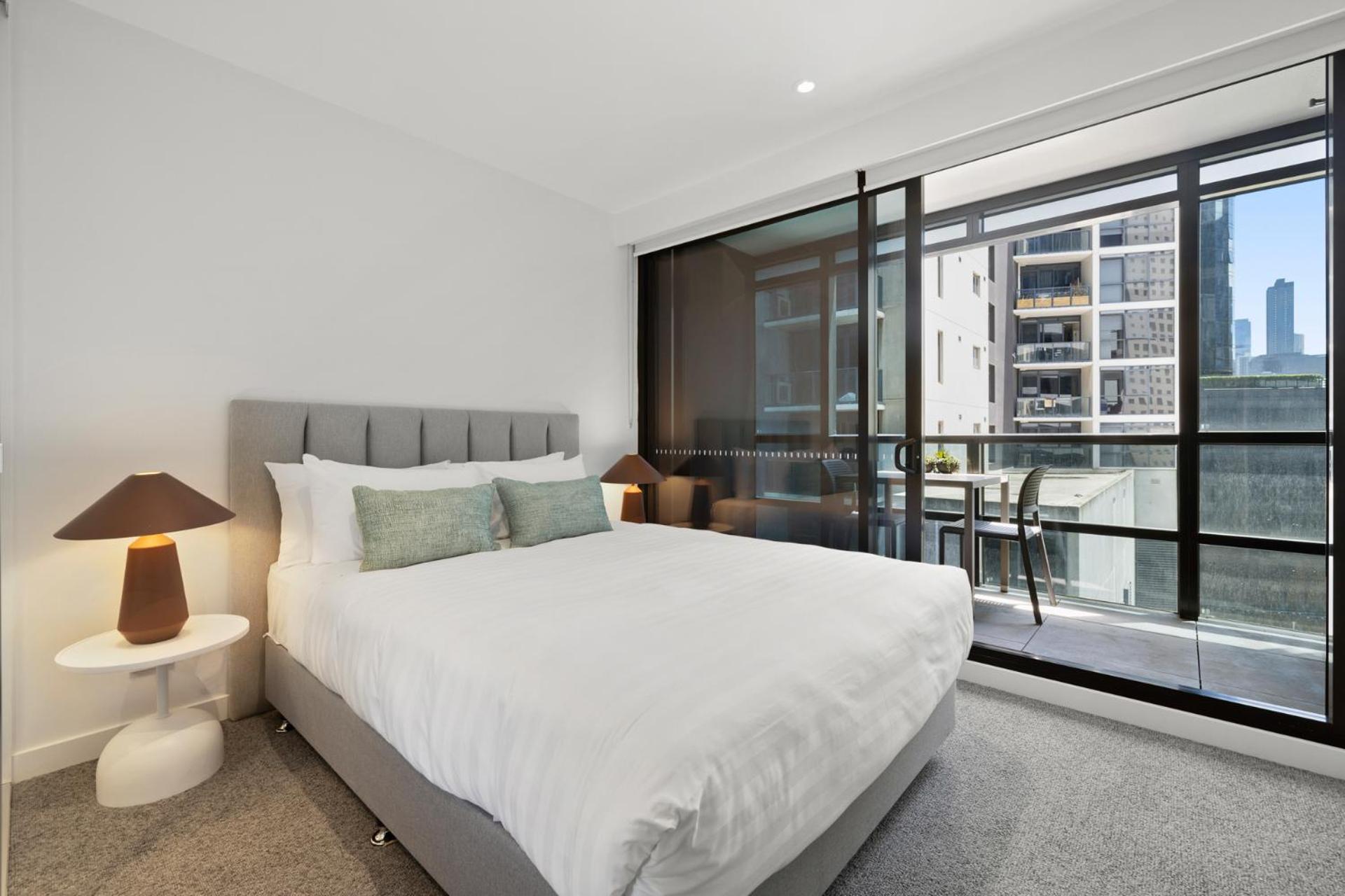 Elegant Oasis Stature Southbank Apartment