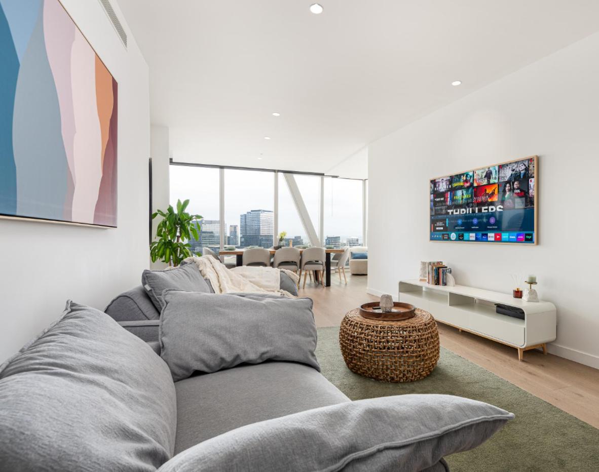 Irresistible 3br2ba Apt West Side Place