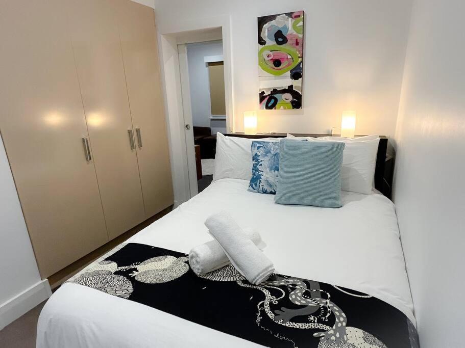 Apartment East Unit With Courtyard Melbourne