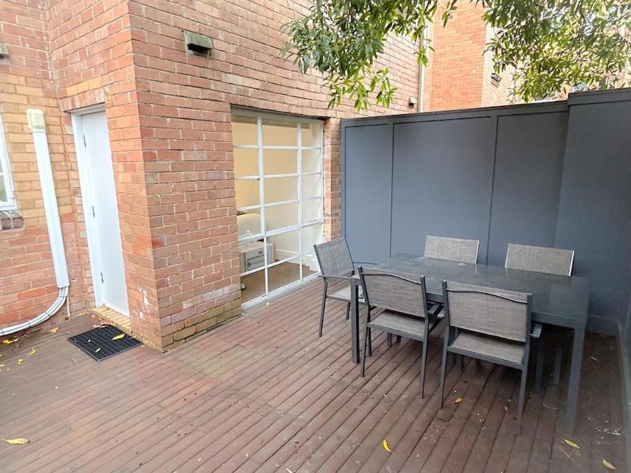 East Unit With Courtyard *