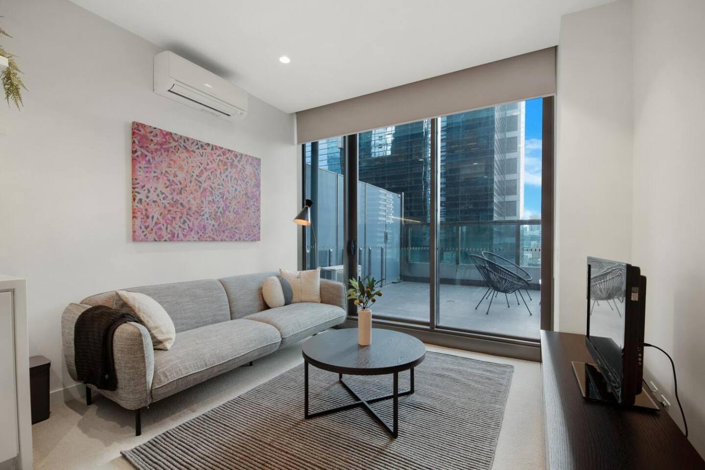A Cosmopolitan Hub In Cbd Centre * Melbourne