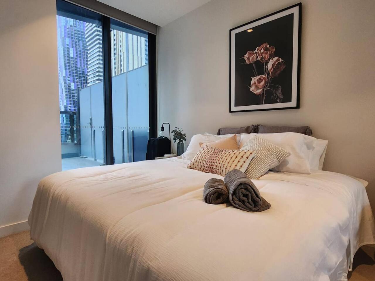 A Cosmopolitan Hub In Cbd Centre Melbourne