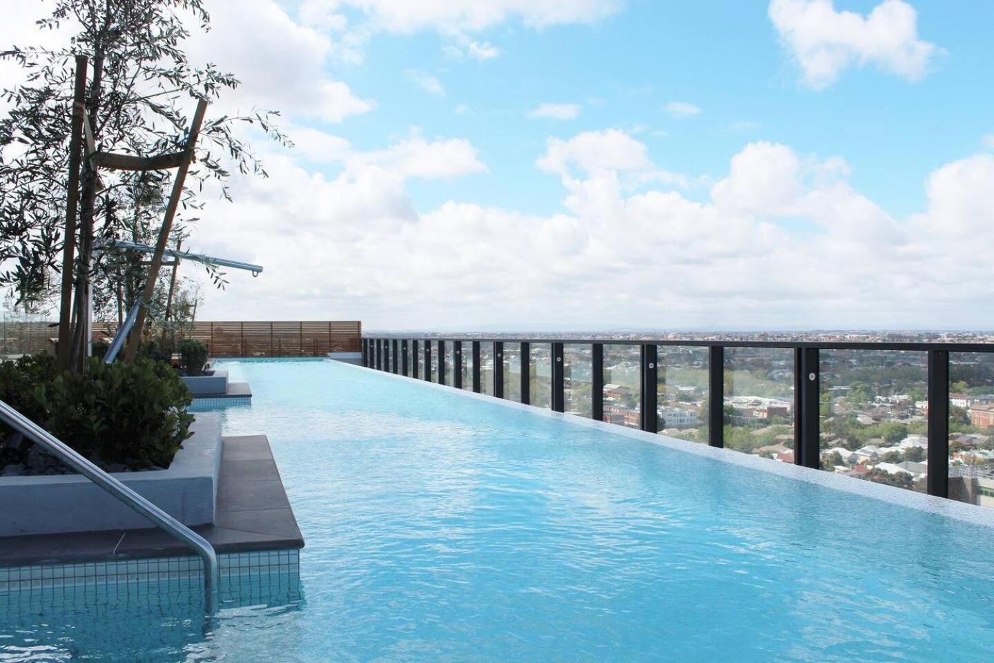 Luxurious Flemington With Stunning Racecourse View *