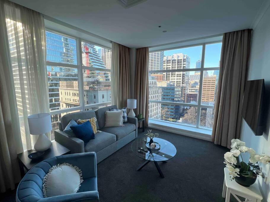 Exclusive Cbd Riverviews - Parkingonsite Melbourne