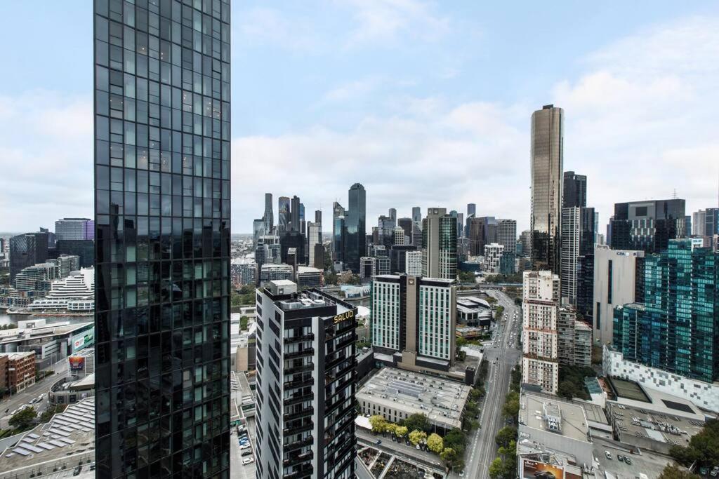 The Skysill - A Sleek Inner Sanctuary With Pool Melbourne