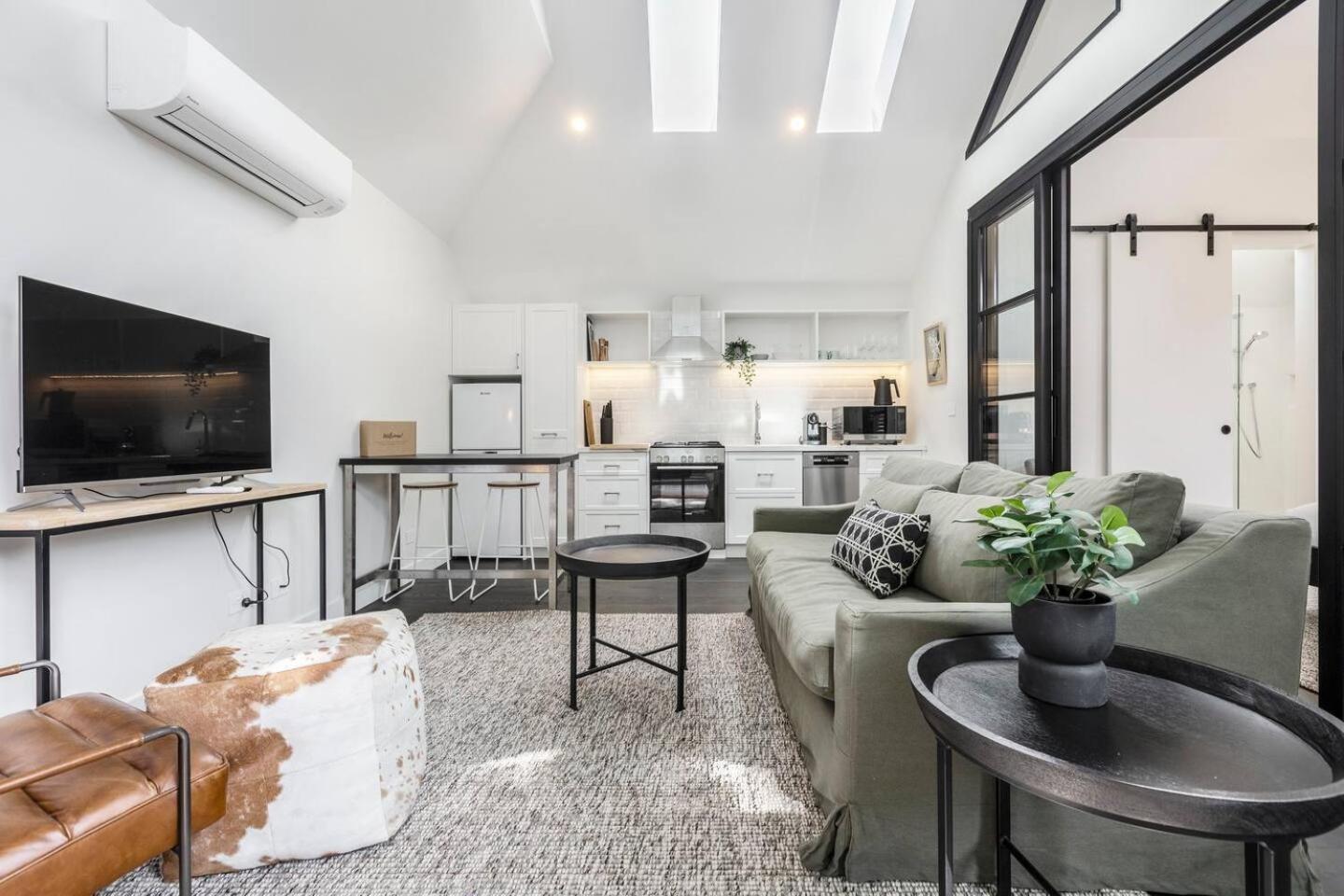 The Chatsworth Collection - A Contemporary Triplex *