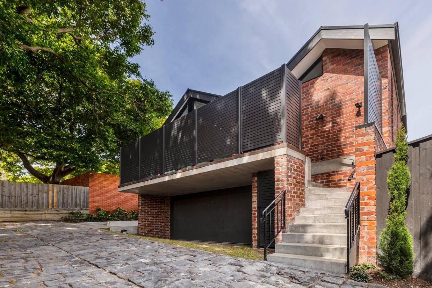 The Chatsworth Collection - A Contemporary Triplex *