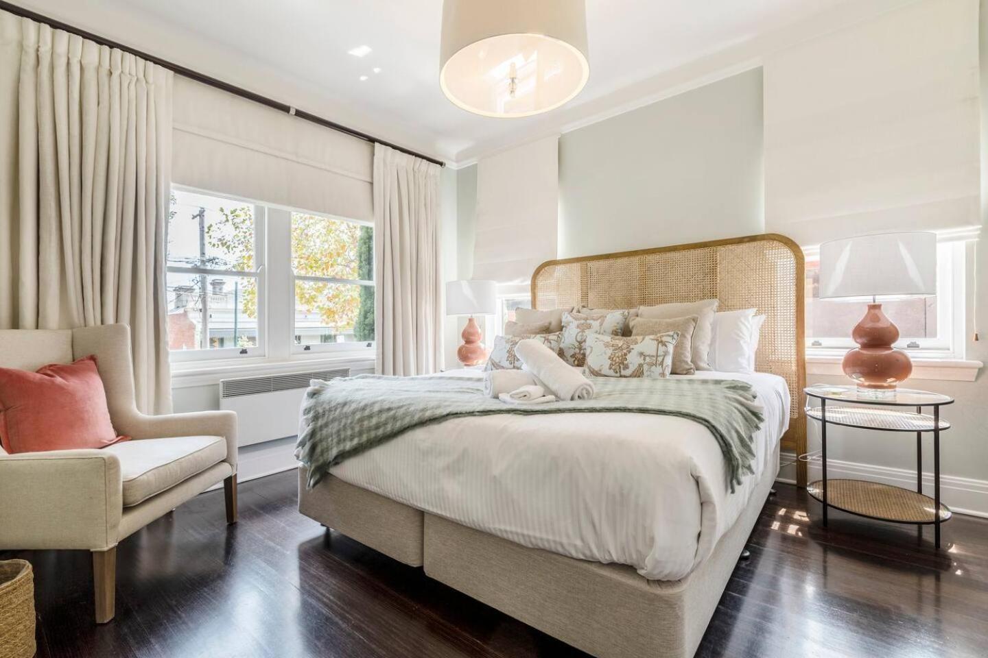 The Chatsworth Collection - A Contemporary Triplex * Melbourne