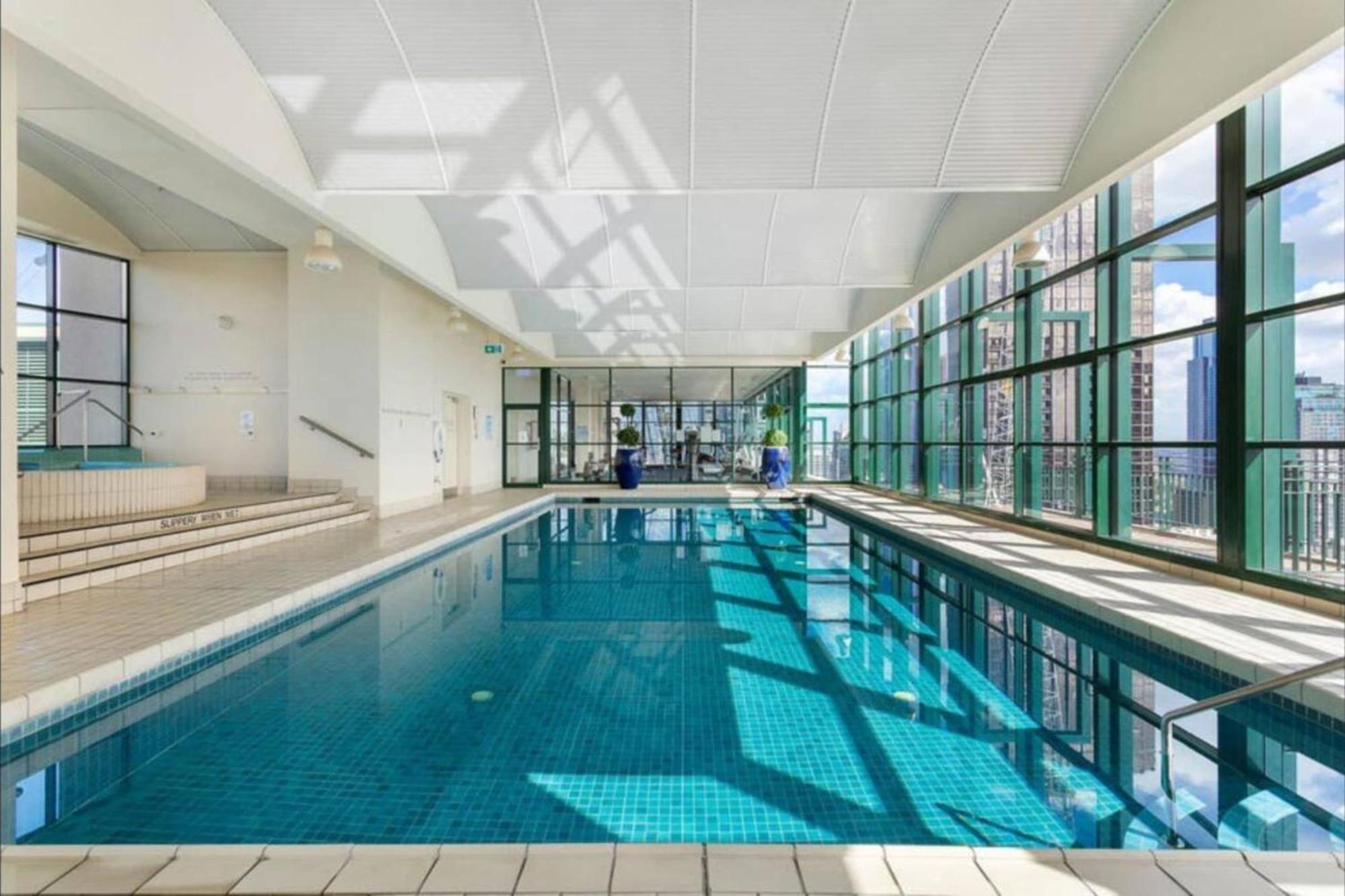 Spacious 3-bed Unit In Cbd W Pool & Gym Apartment *