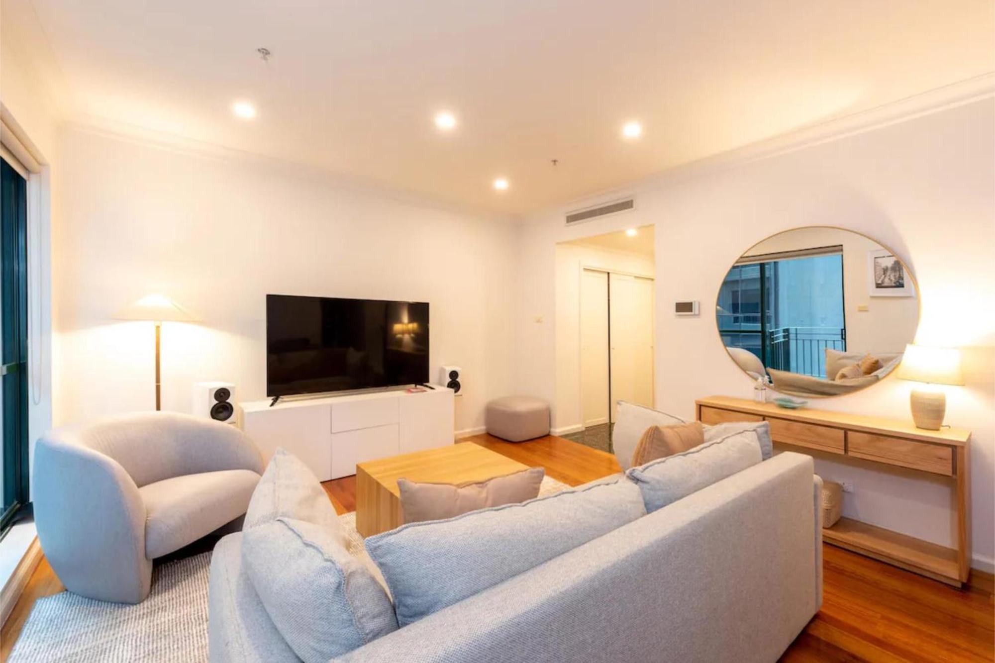 Spacious 3-bed Unit In Cbd W Pool & Gym *