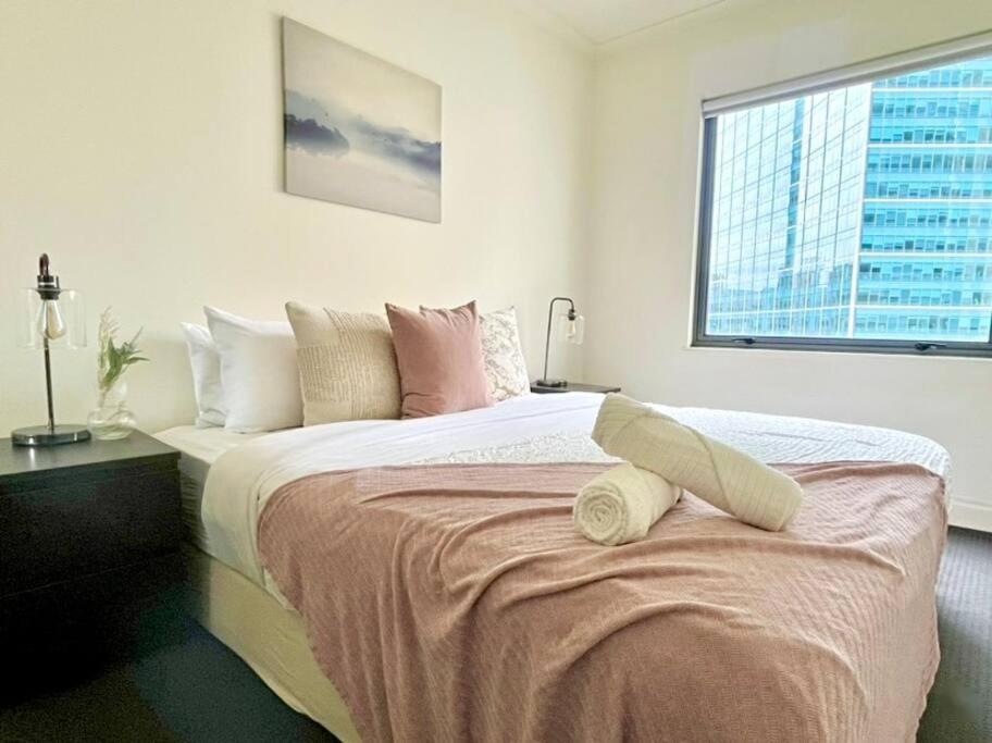 A Cozy 2b2b Next To Carlton Garden W/ Parking Apartment Melbourne