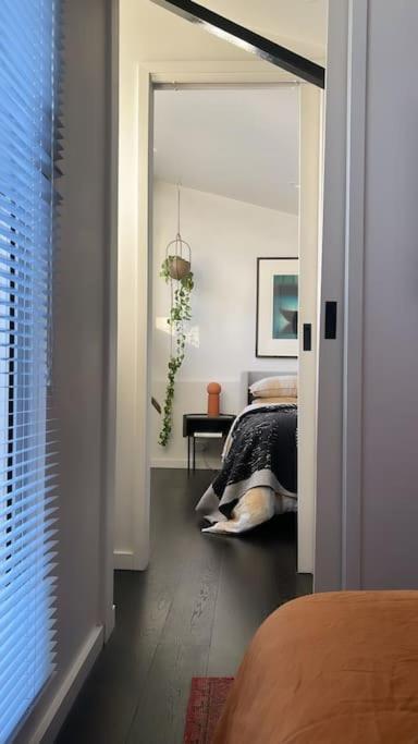 Designer Warehouse Conversion In Fitzroy - Parking Melbourne
