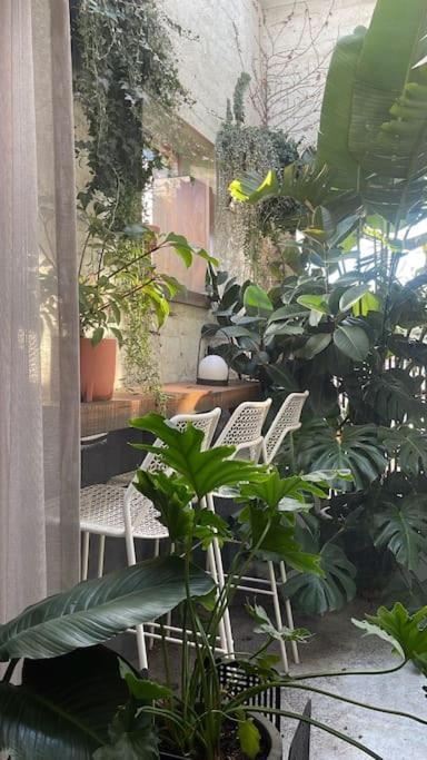 Designer Warehouse Conversion In Fitzroy - Parking * Melbourne